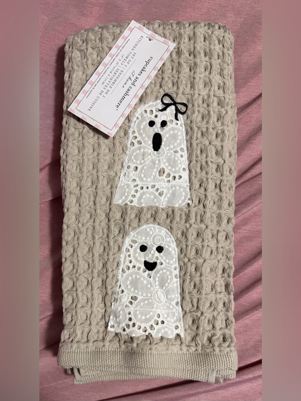 ✨NWT✨ cupcakes & cashmere: Set of 2 Kitchen Towels